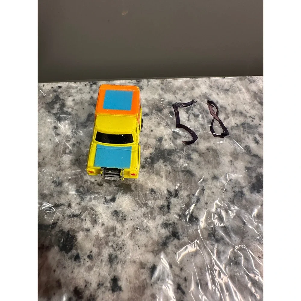 Micro Machines Yellow Orange Truck Camper Playset Toy 58‎